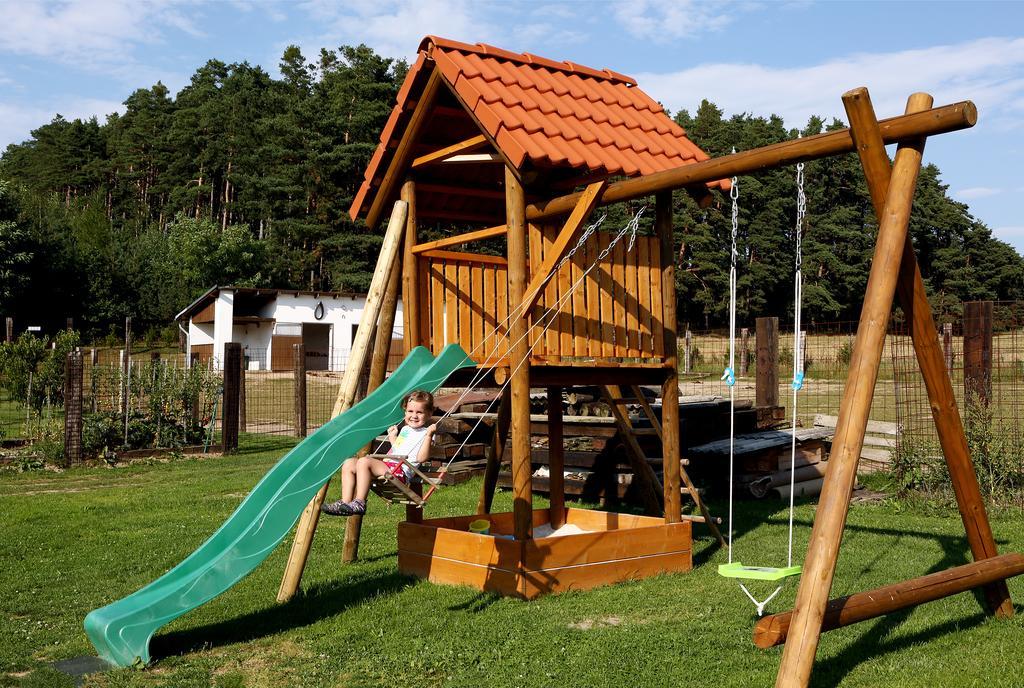 Na Samote Ve Srubu Villa Plzeň Eksteriør billede